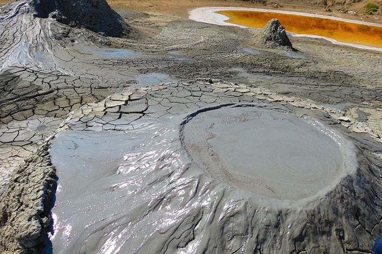 Азербайджан - земята на огъня и древните традиции